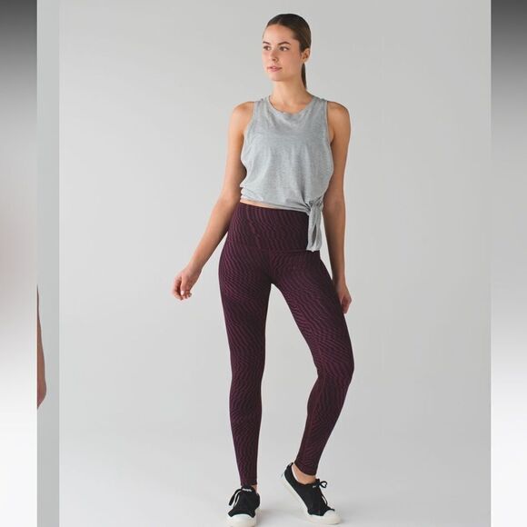 Lululemon Wunder Under Pant (Hi-Rise) Shifted Horizon Red Grape Black Size 4 - Picture 1 of 10